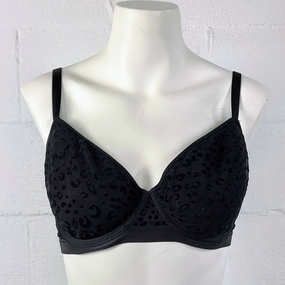 Elegant Black Leopard Print Bra